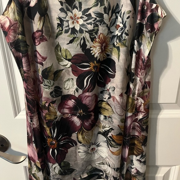 Dressbarn Floral Tank - Size Medium - Picture 15 of 16